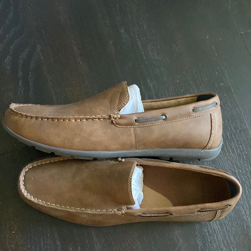 NEVER WORN crown & ivy Men’s Loafers size 10.5
